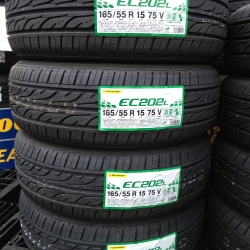 YOKOHAMAタイヤ ミニバン用！！ RV02 215/65R16 エルグランド